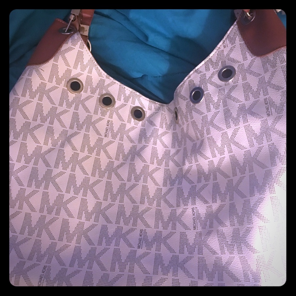 Michael Kors drawstring bag turned tote!!